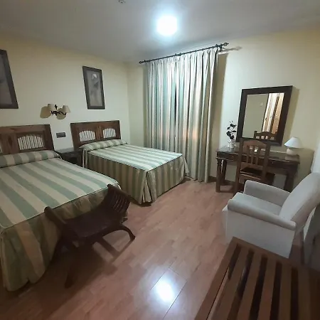 Hotel El Pentágono *