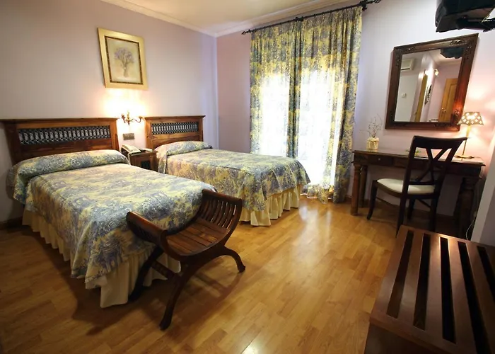 El Pentágono Hotel *