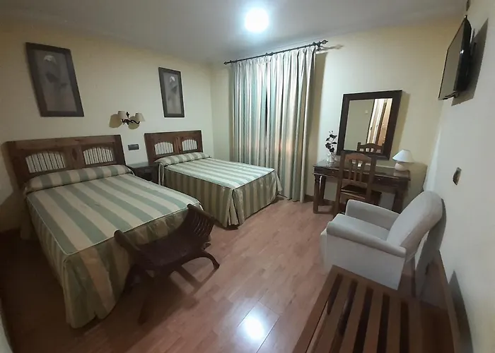 Hotel El Pentágono *